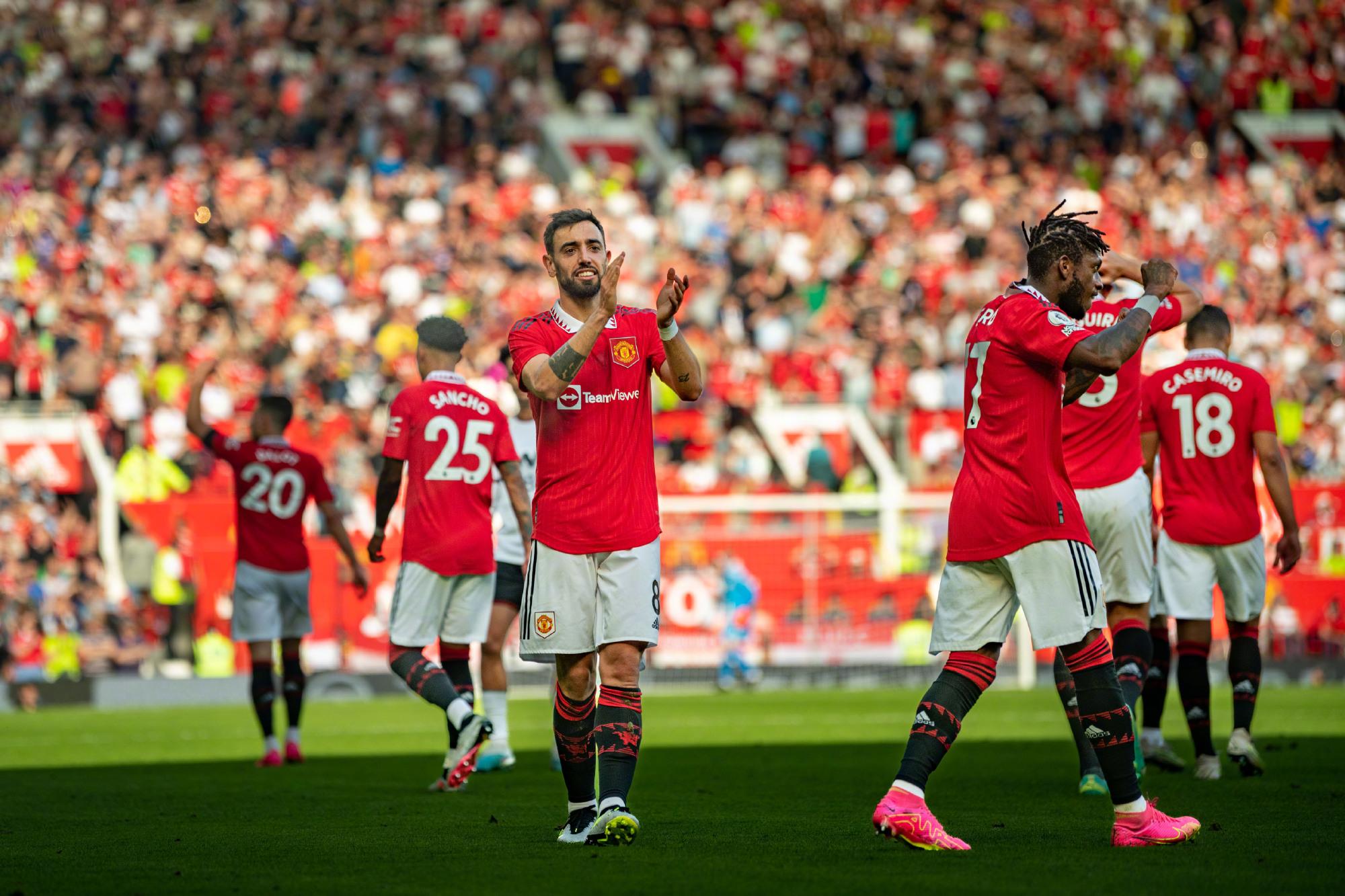 水般湧向德 水般湧向德