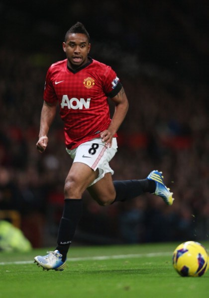 由於傷病休 由於傷病休